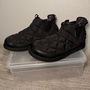Columbia Sportswear Quilted Booties